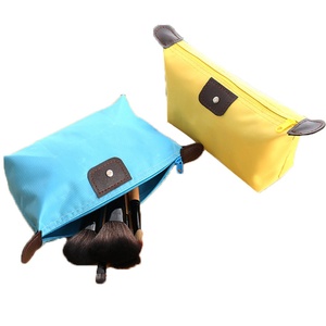 Bolsa de Cosméticos Promocional al por Mayor, Bolsa de Maquillaje de Nailon con Cremallera Negra, Impermeable, con Logotipo Personalizado - Product Image 5