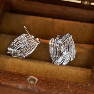 Orecchini a perno a forma di T da donna, semplici, per uso quotidiano, accessori per le orecchie - Product Image 3