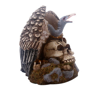 Fatto a mano in resina creativa falco figurina Art Deco teschio umano ornamento statua spaventosa testa di morte con teschio di <span class=keywords><strong>uccello</strong></span> decorazione da scrivania - Product Image 4