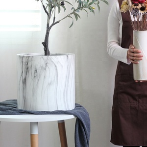 Grande effetto marmo <span class=keywords><strong>in</strong></span> fibra di vetro <span class=keywords><strong>in</strong></span> calcestruzzo vaso vegetale con vassoio a forma di cilindro rotondo per la casa e la decorazione del giardino - Product Image 2