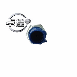 เซ็นเซอร์วัดแรงดันน้ำมัน ZJ-20-045 รุ่น 04E919081E แบบเกลียว สีฟ้า สำหรับรถยนต์ Volkswagen Audi - Product Image 2