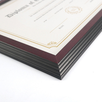 Cadre de diplôme en bois massif brun rougeâtre classique, cadres de certificats avec bordure effilée noire