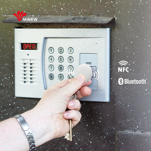 Minew BLE 5.0 <span class=keywords><strong>3</strong></span> trục cảm biến gia tốc dây đeo cổ tay không dây ibeacon tùy chỉnh NFC Tag bluetooth đèn hiệu với cảm biến chuyển động - Product Image 6