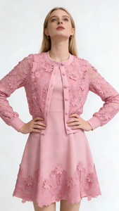 Cárdigan de Encaje Bordado de Manga Larga Color Rosa <span class=keywords><strong>y</strong></span> Elegante Vestido con Dobladillo de Encaje - Product Image 3
