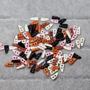 Botones de Resina Ultra Mini de 6mm con Forma de Cuerno, Botones Pequeños de 2 Agujeros para Ropa de Muñecas OB11 Blythe, Accesorios de Costura - Product Image 2