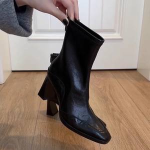 Botas de tacón alto de cuero genuino con tacón de bloque, punta cuadrada, estilo retro, elásticas y ajustadas para mujer, con cremallera trasera. - Product Image 3