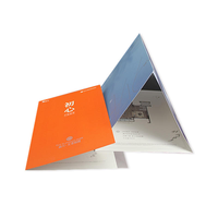 Service d'impression de brochures pliées en trois parties personnalisées avec impression offset de qualité supérieure sur papier couché pour la promotion personnalisée des entreprises