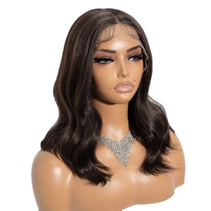 Perruque courte ondulée FREEDOM de 14 pouces en fibre haute température avec dentelle frontale pour femmes blondes et brunes, pré-épilée, avec partie en <span class=keywords><strong>T</strong></span>, pour usage quotidien - Product Image 1