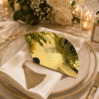 Menu de mariage de luxe en acrylique en forme d'éventail, carte de menu en acrylique doré avec pompon pour la décoration de table de mariage, réception de banquet