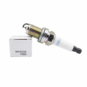 Haute Performance IFR5EI MN163236 Accessoires de voiture de bougie d'allumage d'iridium Platin de voiture bon marché pour Mitsubishi - Product Image 2