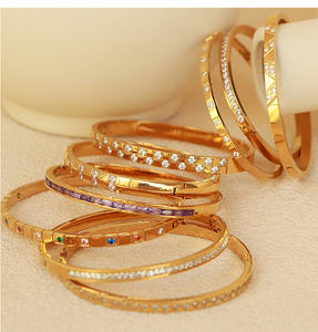 컬러 지르코니아 하트 팔찌 18K 골드 도금 스테인레스 스틸 보석 그라데이션 하트 팔찌 여성용 - Product Image 4