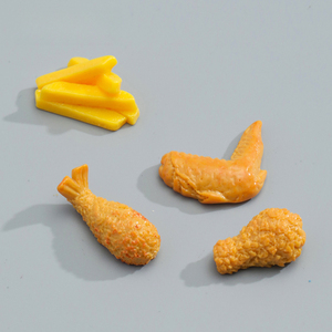 Venta al por mayor Nueva simulación en miniatura tridimensional Casa de juegos juego de comida pollo frito familia cubo conjunto decoración de resina - Product Image 5