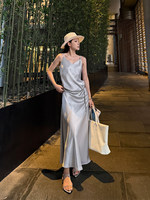 Robe longue élégante pour femme, personnalisée, sexy, à bretelles spaghetti, col halter, sans manches, en satin, col en V, pour l'été