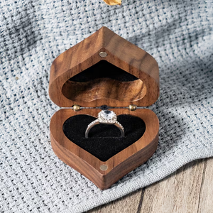 Caja <span class=keywords><strong>de</strong></span> Madera en Forma <span class=keywords><strong>de</strong></span> Corazón para Anillos <span class=keywords><strong>de</strong></span> Compromiso, Caja <span class=keywords><strong>de</strong></span> Madera Maciza para Anillos <span class=keywords><strong>de</strong></span> Boda - Product Image 2