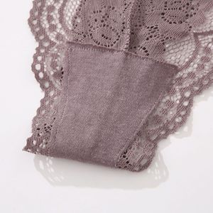 Nouvelles culottes string en dentelle pour femmes, pour le commerce transfrontalier, avec taille ajustable, transparentes et séduisantes, de forme triangulaire. - Product Image 4
