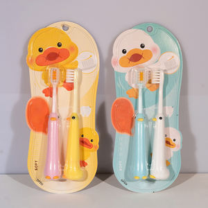 Klassische Kinder zahnbürste mit Cartoon-Griff Fabrik Großhandel Mittlere Nylon borsten Zahnbürste für den Heimgebrauch für Kinder - Product Image 1
