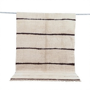 Tapis moderne en laine marocaine à motif rayé noué à la main pour les intérieurs de maison et la prière Fabriqué en Inde Prix d'usine par ITHL - Product Image 1