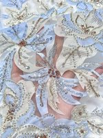 Tissu en tulle de luxe 3D perlé et brodé de sequins, maille florale brodée au laser pour robe de mariée et haute couture