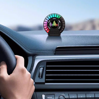Diffuseur d'arômes pour voiture avec commande vocale, recharge USB, lumière rythmique, lampe musicale RGB pour voiture