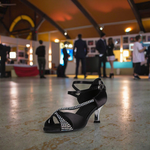 <span class=keywords><strong>Zapatos</strong></span> <span class=keywords><strong>de</strong></span> <span class=keywords><strong>baile</strong></span> <span class=keywords><strong>de</strong></span> <span class=keywords><strong>salsa</strong></span> latina <span class=keywords><strong>de</strong></span> cristal con punta abierta para mujer Tango - Product Image 4