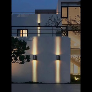 Lampada Solare da Parete per Esterni, Impermeabile, Illuminazione Su e Giù, per Decorazione Casa, Giardino e Cortile - Product Image 5