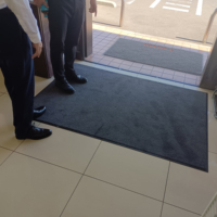 Tapis de porte d'entrée de contrôle de boue de poussière résistant de blanchisserie lavable en Machine commerciale personnalisée