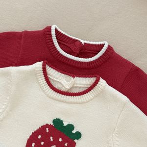 Combinaison tricotée douce à manches longues pour bébés filles, motif fraise jacquard, 100% coton biologique, printemps-automne - Product Image 5