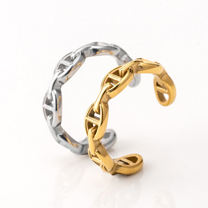 แหวนแฟชั่น ไทเทเนียมสตีล ดีไซน์โซ่เรขาคณิต แหวนคู่รัก ของขวัญ เครื่องประดับ ฤดูใบไม้ผลิ 2021 - Product Image 1