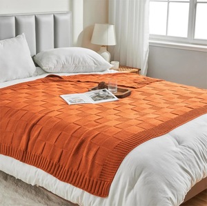 Coperta Decorativa Morbida in <span class=keywords><strong>Cashmere</strong></span> Arancione Lavorata a Maglia a Quadri per Tutte le Stagioni - Product Image 4