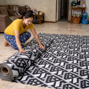 Revêtement <span class=keywords><strong>de</strong></span> sol en vinyle <span class=keywords><strong>PVC</strong></span> en rouleau, motif géométrique noir et blanc, pour usage domestique, imperméable, facile à installer - Product Image 1