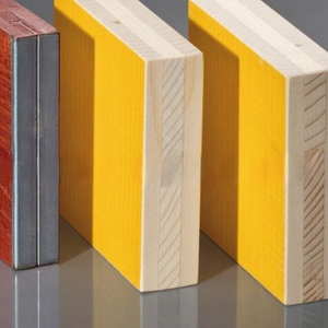 <span class=keywords><strong>Contreplaqué</strong></span> de pin imperméable WBP E0 3 plis 4x8 pour le coulage de béton, surface peinte au pistolet de première qualité, émission de formaldéhyde E1 - Product Image 1