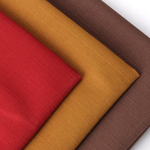Tela Taslan de 120 g/m², Peso Medio, Resistente al Viento, Teñida en Color Liso, Material de Poliéster para Abrigos y Chaquetas, Disponible en Stock - Product Image 3