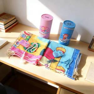 Manta de oración musulmana de terciopelo dorado de alta calidad, antideslizante, con estampado novedoso, estilo cubo portátil para niños pequeños - Product Image 1