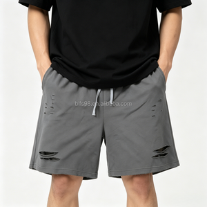 Shorts Bermuda déchirés gris pour homme, taille mi-haute, style décontracté, en tissu tricoté respirant, couleur unie - Product Image 1