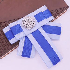 ソロリティの女性のための美しい毎日の衣装の装飾リボン蝶ネクタイピングラデーションブルーアクセントゼータアミカエブローチ - Product Image 6