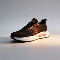 Harga Pabrik 2026 Grosir Kustom Sepatu Pria Model Terbaru dengan Aksen Garis, Bahan Atas Jala Berenda, Sol Tengah PVC Ringan, dan Sistem Tali