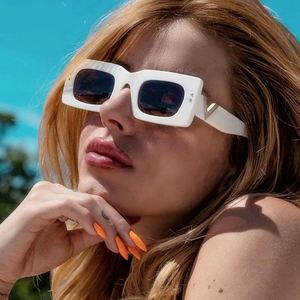 Gafas de Sol Cuadradas Vintage de Moda 2022 al por Mayor, Gafas de Sol Rectangulares Blancas para Mujer - Product Image 1