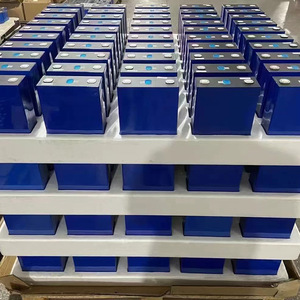 Cellule de batterie prismatique LiFePO4 MB30 3.2V 306Ah ou 314Ah à cycle de vie élevé pour stockage d'énergie au phosphate de fer et de lithium pour applications solaires et véhicules électriques - Product Image 4