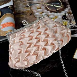 Borsa a Mano a Forma di Cuore con Strass per Donna, Pochette da Sera Dorata con Cristalli per Cerimonie - Product Image 4