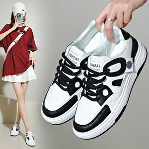 Pequeños zapatos blancos para mujer 2025 primavera y otoño nueva <span class=keywords><strong>red</strong></span> <span class=keywords><strong>Panda</strong></span> <span class=keywords><strong>rojo</strong></span> Color a juego Casual 100 tablero - Product Image 1