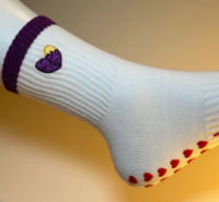 Chaussettes de yoga et de Pilates personnalisées OEM ODM, antidérapantes, avec grip, broderie mignonne, épaisses, résistantes, anti-boulochage, en coton