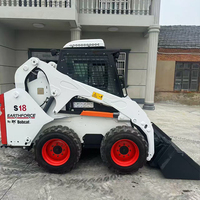 Chargeuse compacte sur pneus de 49,6 CV avec levage radial, haute maniabilité, Bobcat S18, mini-chargeuse d'occasion