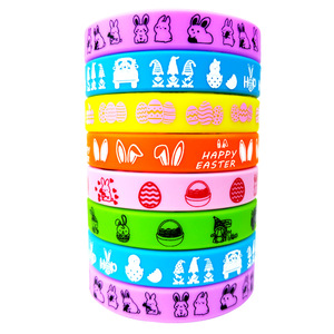 Braccialetto Personalizzato HLC per Pasqua, Bracciale a Tema Festivo con Coniglietto e Pappagallo in Silicone per Promozioni - Product Image 2
