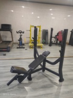 Équipement de musculation commercial QY F03 Smith Machine réglable multifonctionnel avec double câble croisé unisexe