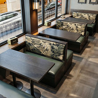 Combinaison table et chaises pour restaurant, type banquette