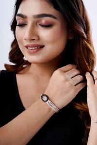 Bracelet de luxe en argent et moissanite hip-hop pour femmes, avec boucle élégante et style moderne et affirmé - Product Image 2