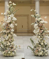 Dernière conception d'arche florale artificielle pour mariage, décoration de fond d'entrée, arrangement floral vert pour cadre de porte