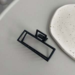 กิ๊บหนีบผมทรงเรขาคณิตโลหะผสมทองคุณภาพสูงขนาดใหญ่ 9 ซม.-11 ซม. สำหรับอุปกรณ์จัดแต่งทรงผมระดับไฮเอนด์ - Product Image 6