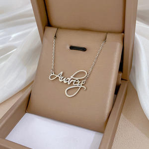 XL074 letra colgante collar Accesorios Estilo de lujo versátil impermeable joyería de moda principal collar de acero inoxidable <span class=keywords><strong>cadena</strong></span> - Product Image 3