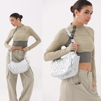 Tas Selempang Metalik Chic Y2K Tahan Air, Tas Cloud Empuk, Tas Tote Crescent Wanita, Logo Kustom, Label Pribadi Toko